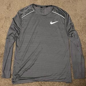 Nike men’s long sleeve